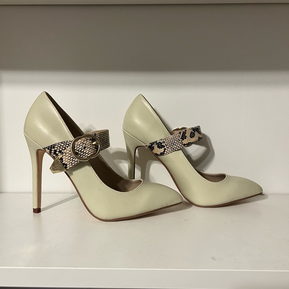 Ivory & Snake Skin stiletto pumps - Picture 3 of 3